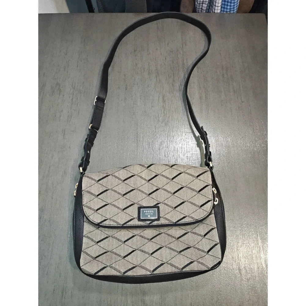 Fossil Women's Crossbody Purse Tan Black Geometric Print Adjustable Strap